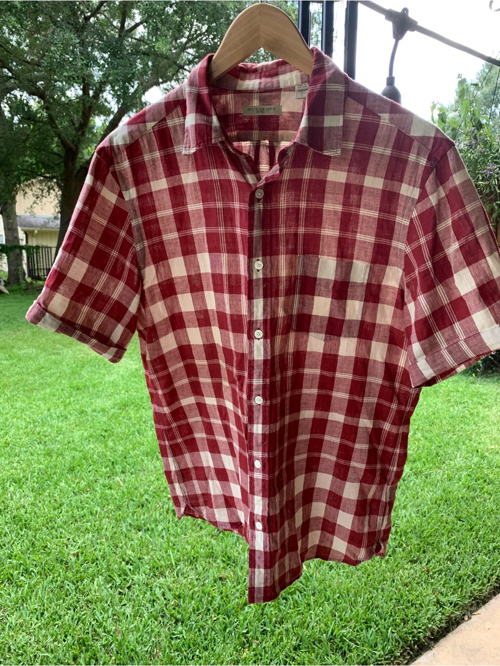 Burberry Brit Men’s maroon and cream plaid shirt sleeve buttondown, L